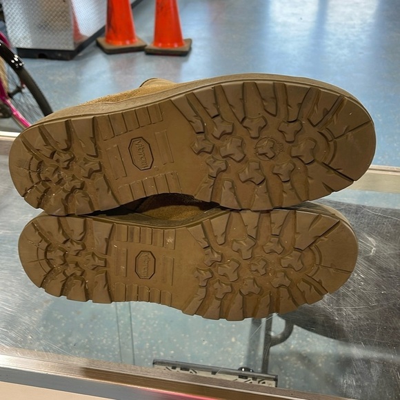 US ARMY COMBAT  Vibram  Lace Up Boots GORE-TEX Men’s Sz 10.5W BROWN/TAN SUEDE - Picture 9 of 16